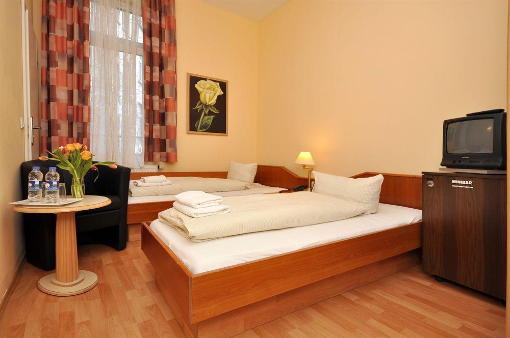 Hotel Apadana Frankfurt Frankfurt am Main Exterior foto